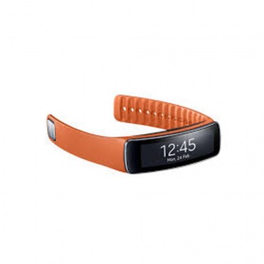24-01-montre-connectee-samsung-galaxy-gear-fit.jpg